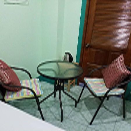 Rung Tawan Hostel Ката-Біч Екстер'єр фото