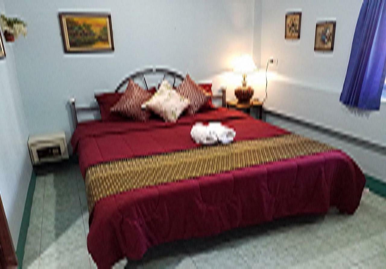 Rung Tawan Hostel Ката-Біч Екстер'єр фото