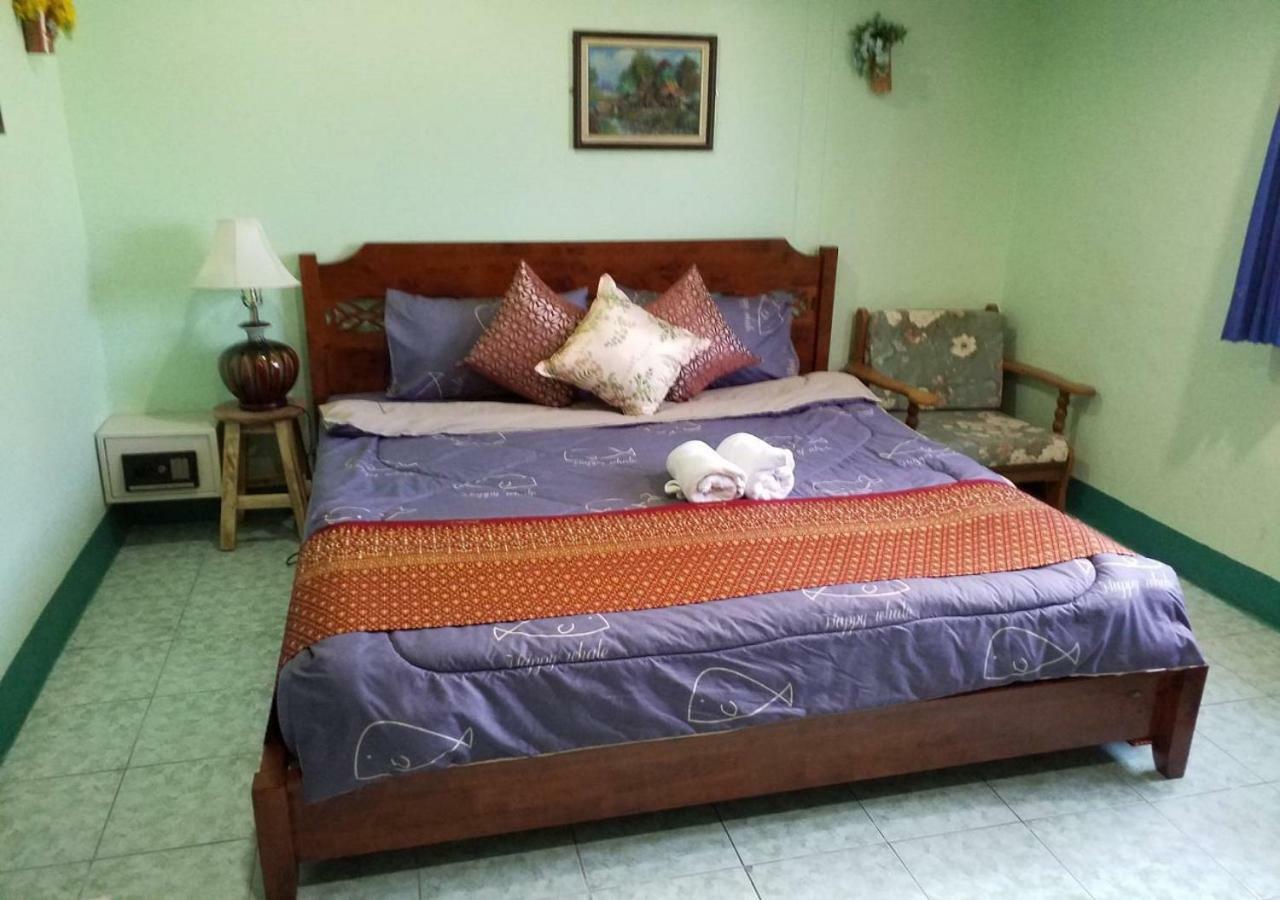 Rung Tawan Hostel Ката-Біч Екстер'єр фото