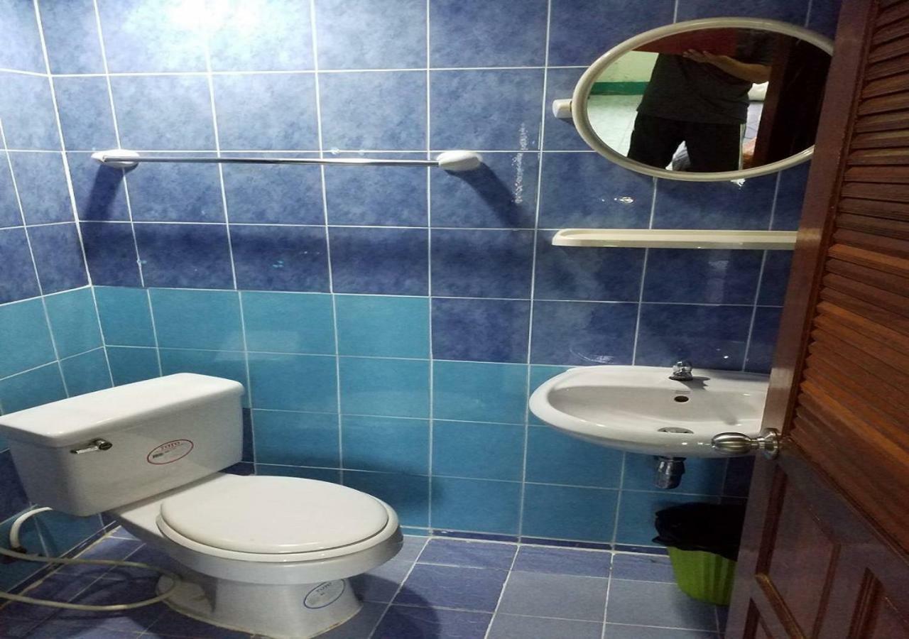 Rung Tawan Hostel Ката-Біч Екстер'єр фото